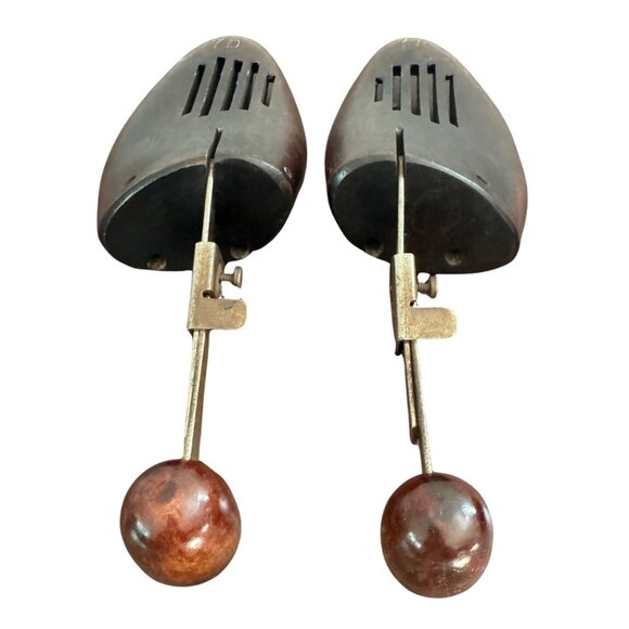 Vintage Wooden Adjustable Shoe Stretcher Keeper Size 7D - Picture 4 of 5